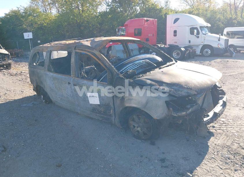 2011 Chrysler Town & COUNTRY TOURING-L (VIN 2A4RR8DG1BR641079) main photo