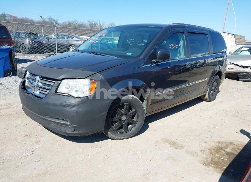 Photo 2 of 2011 Chrysler Town & COUNTRY TOURING-L (VIN 2A4RR8DG1BR645357)