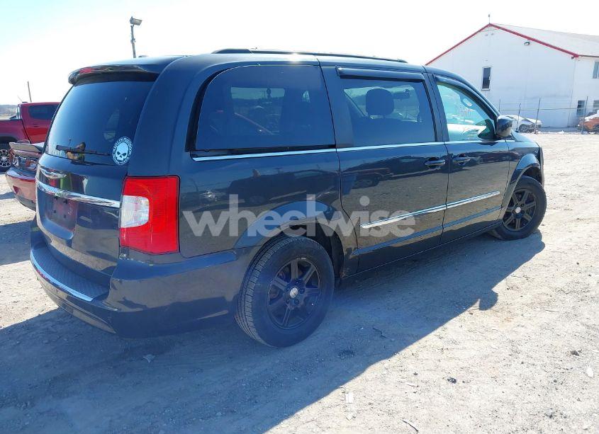 Photo 4 of 2011 Chrysler Town & COUNTRY TOURING-L (VIN 2A4RR8DG1BR645357)