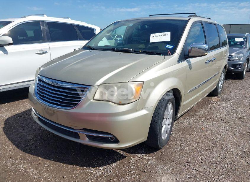 Photo 2 of 2011 Chrysler Town & COUNTRY TOURING-L (VIN 2A4RR8DG1BR676754)