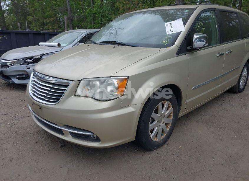 Photo 6 of 2011 Chrysler Town & COUNTRY TOURING-L (VIN 2A4RR8DG1BR703726)