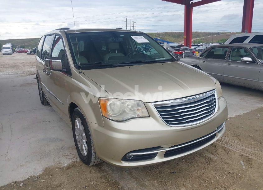 2011 Chrysler Town & COUNTRY TOURING-L (VIN 2A4RR8DG1BR781360) main photo
