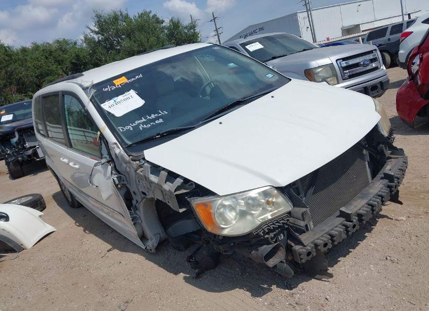 2011 Chrysler Town & COUNTRY TOURING-L (VIN 2A4RR8DG2BR655640) main photo