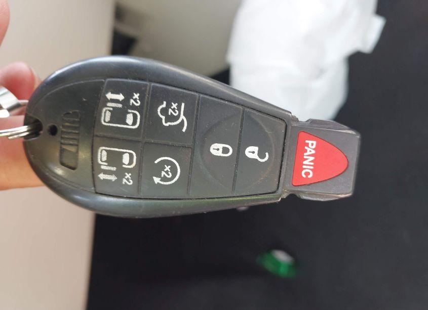 Photo 11 of 2011 Chrysler Town & COUNTRY TOURING-L (VIN 2A4RR8DG2BR655640)