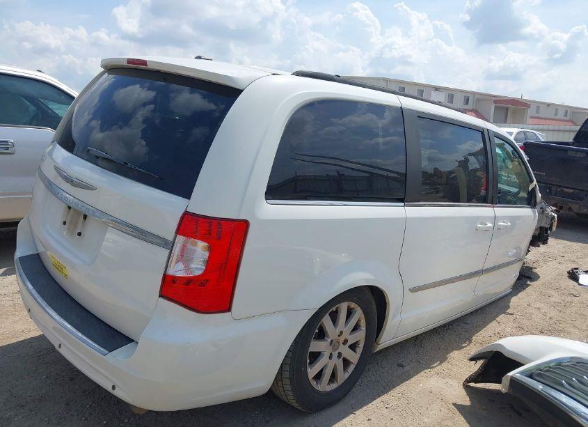 Photo 4 of 2011 Chrysler Town & COUNTRY TOURING-L (VIN 2A4RR8DG2BR655640)