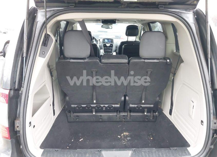 Photo 17 of 2011 Chrysler Town & COUNTRY TOURING-L (VIN 2A4RR8DG2BR782484)