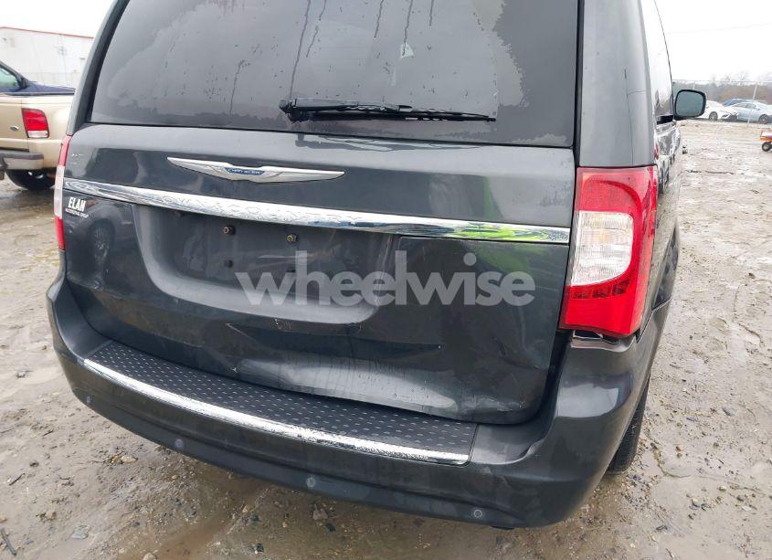 Photo 6 of 2011 Chrysler Town & COUNTRY TOURING-L (VIN 2A4RR8DG2BR782484)