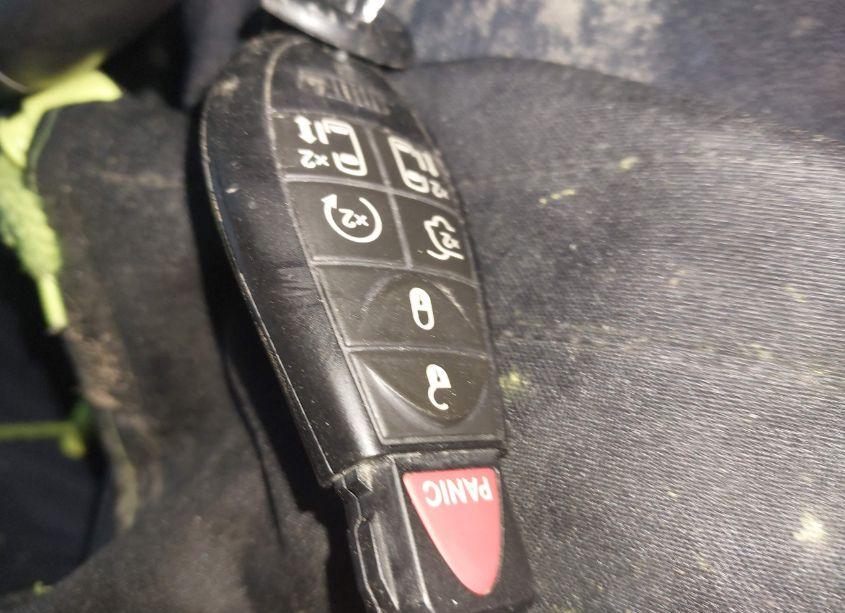 Photo 11 of 2011 Chrysler Town & COUNTRY TOURING-L (VIN 2A4RR8DG2BR797776)