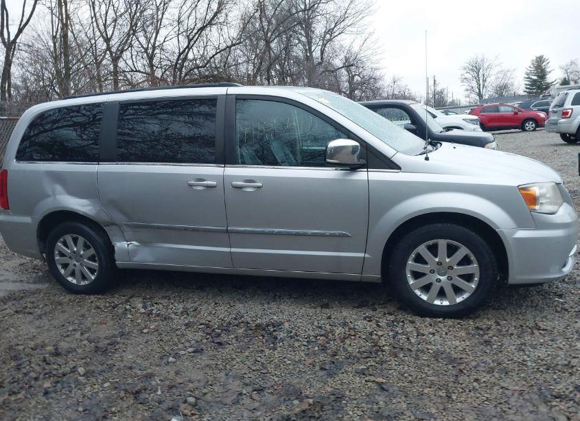 Photo 13 of 2011 Chrysler Town & COUNTRY TOURING-L (VIN 2A4RR8DG2BR797776)