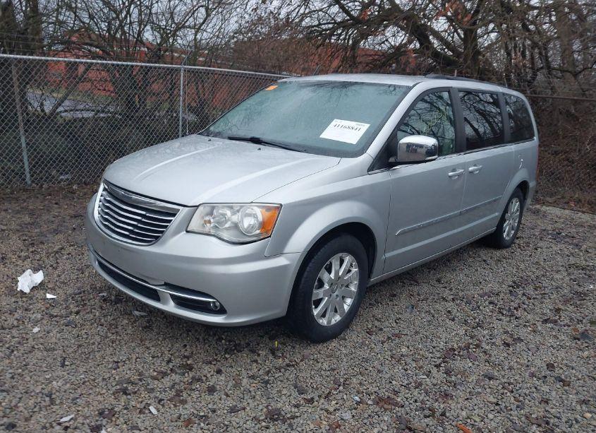 Photo 2 of 2011 Chrysler Town & COUNTRY TOURING-L (VIN 2A4RR8DG2BR797776)