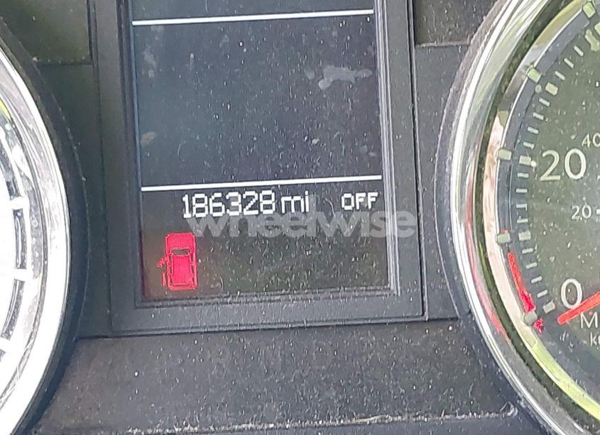 Photo 15 of 2011 Chrysler Town & COUNTRY TOURING-L (VIN 2A4RR8DG3BR607306)