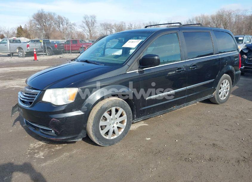 Photo 2 of 2011 Chrysler Town & COUNTRY TOURING-L (VIN 2A4RR8DG3BR619178)