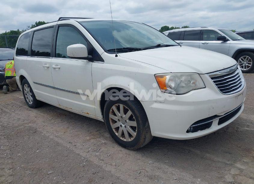 2011 Chrysler Town & COUNTRY TOURING-L (VIN 2A4RR8DG4BR616693) main photo