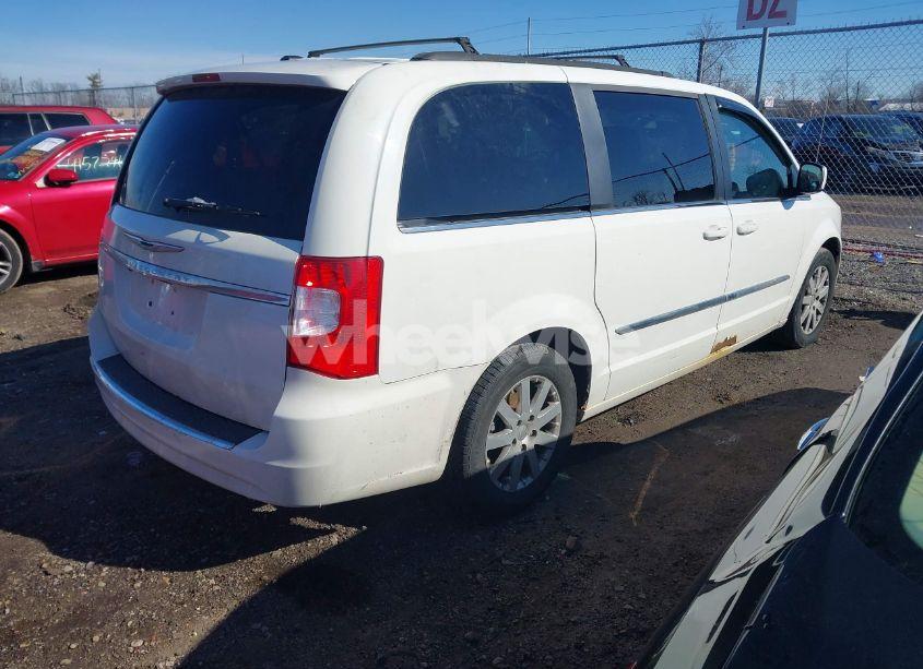 Photo 4 of 2011 Chrysler Town & COUNTRY TOURING-L (VIN 2A4RR8DG4BR617021)