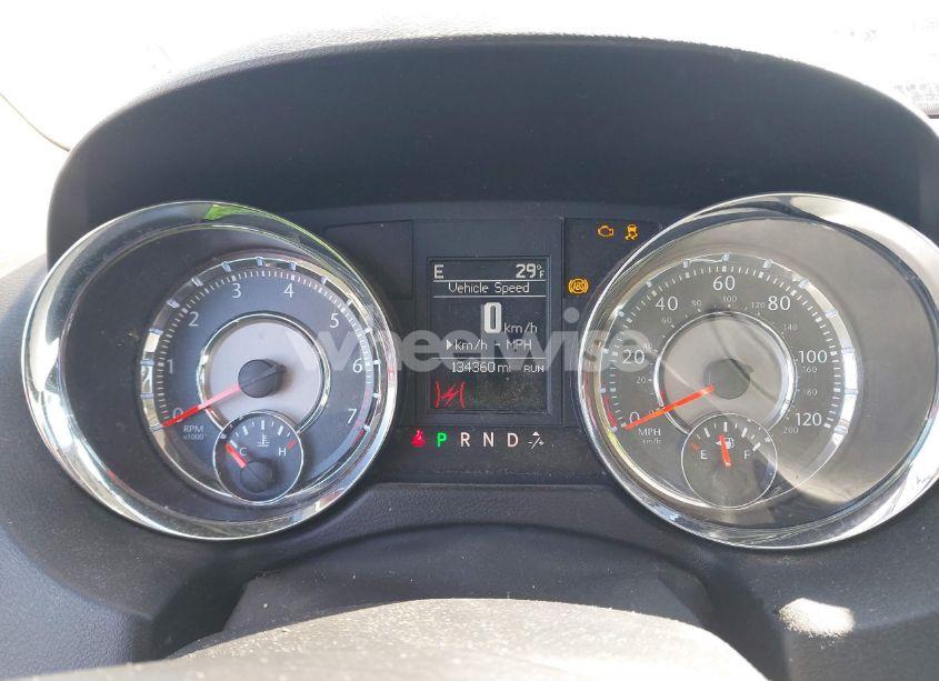 Photo 7 of 2011 Chrysler Town & COUNTRY TOURING-L (VIN 2A4RR8DG4BR617021)