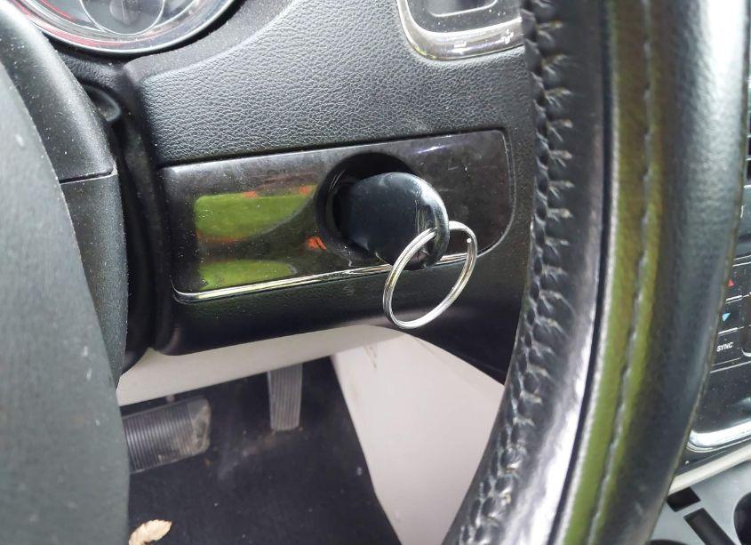 Photo 11 of 2011 Chrysler Town & COUNTRY TOURING-L (VIN 2A4RR8DG4BR703073)