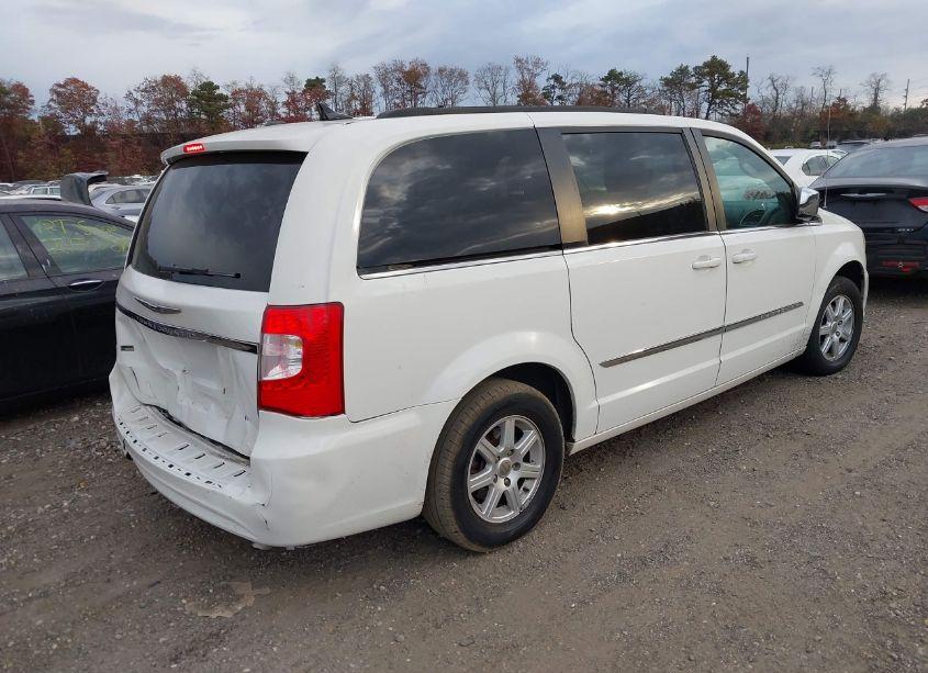 Photo 4 of 2011 Chrysler Town & COUNTRY TOURING-L (VIN 2A4RR8DG4BR703073)