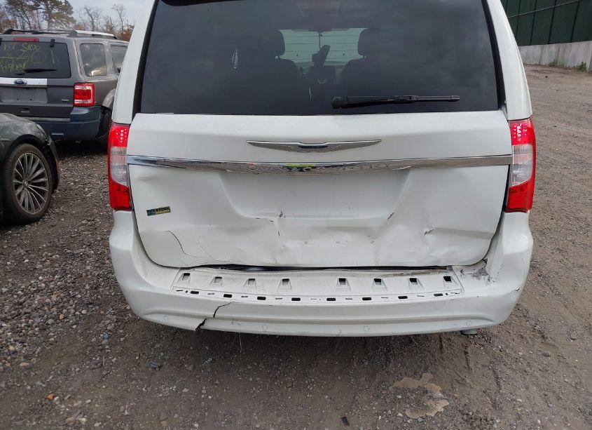 Photo 6 of 2011 Chrysler Town & COUNTRY TOURING-L (VIN 2A4RR8DG4BR703073)