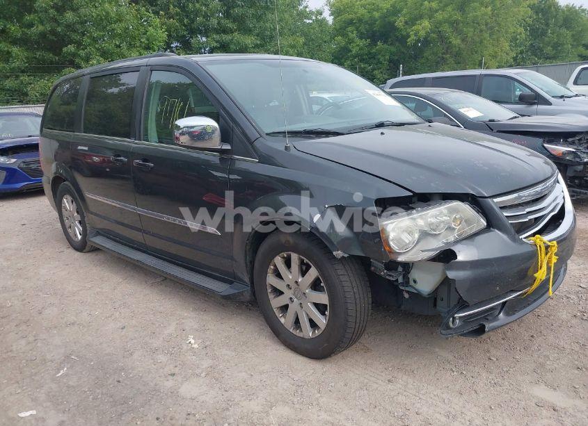 2011 Chrysler Town & COUNTRY TOURING-L (VIN 2A4RR8DG4BR781708) main photo