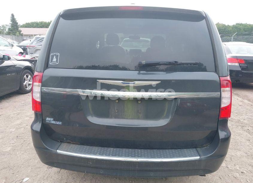 Photo 16 of 2011 Chrysler Town & COUNTRY TOURING-L (VIN 2A4RR8DG4BR781708)