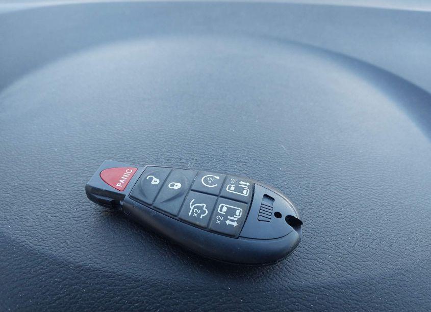 Photo 11 of 2011 Chrysler Town & COUNTRY TOURING-L (VIN 2A4RR8DG5BR609686)