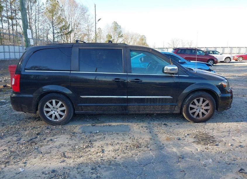 Photo 6 of 2011 Chrysler Town & COUNTRY TOURING-L (VIN 2A4RR8DG5BR609686)