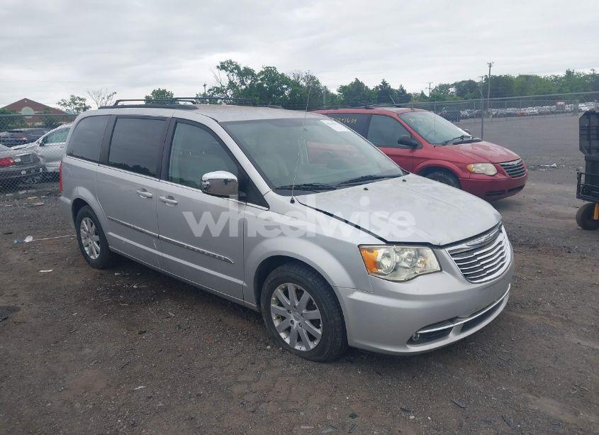 2011 Chrysler Town & COUNTRY TOURING-L (VIN 2A4RR8DG5BR611213) main photo