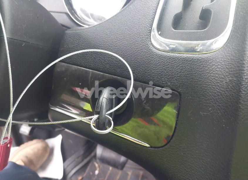 Photo 11 of 2011 Chrysler Town & COUNTRY TOURING-L (VIN 2A4RR8DG5BR611213)