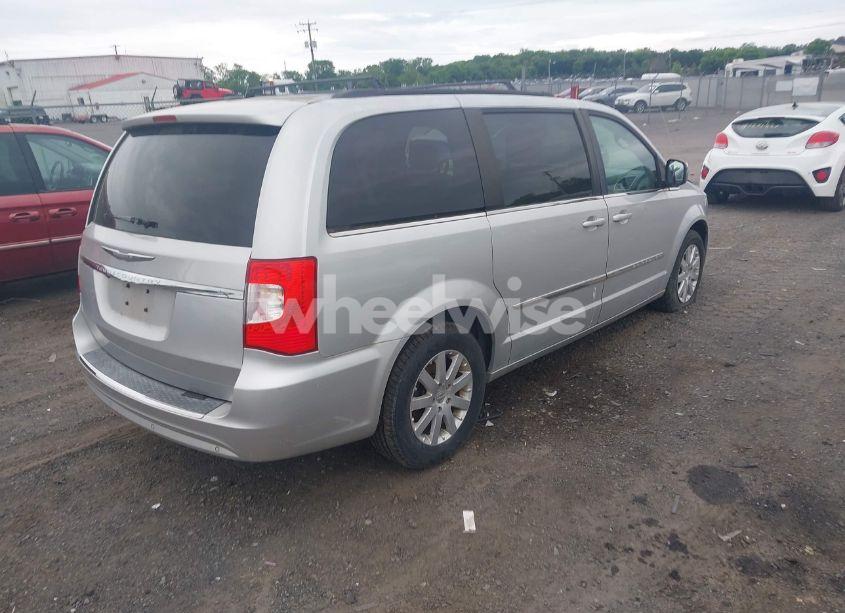 Photo 4 of 2011 Chrysler Town & COUNTRY TOURING-L (VIN 2A4RR8DG5BR611213)