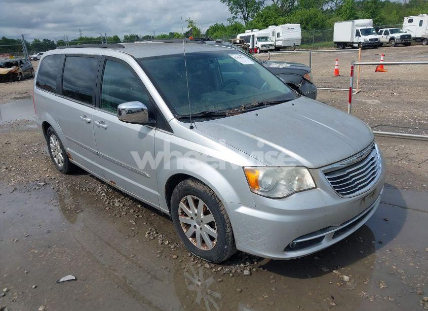 2011 Chrysler Town & COUNTRY TOURING-L (VIN 2A4RR8DG5BR611566) main photo