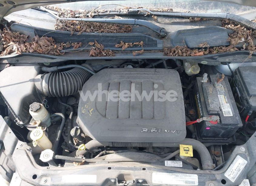 Photo 10 of 2011 Chrysler Town & COUNTRY TOURING-L (VIN 2A4RR8DG5BR611566)