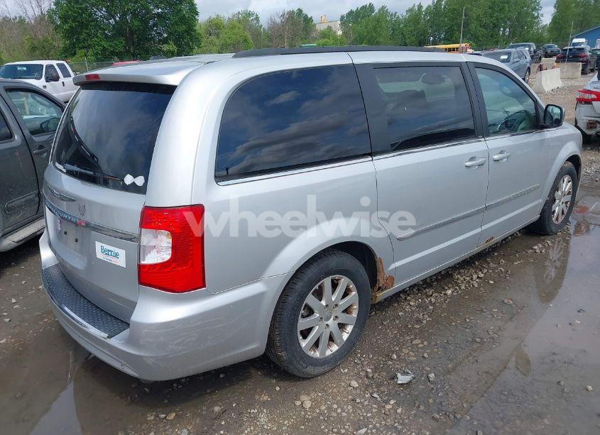 Photo 4 of 2011 Chrysler Town & COUNTRY TOURING-L (VIN 2A4RR8DG5BR611566)
