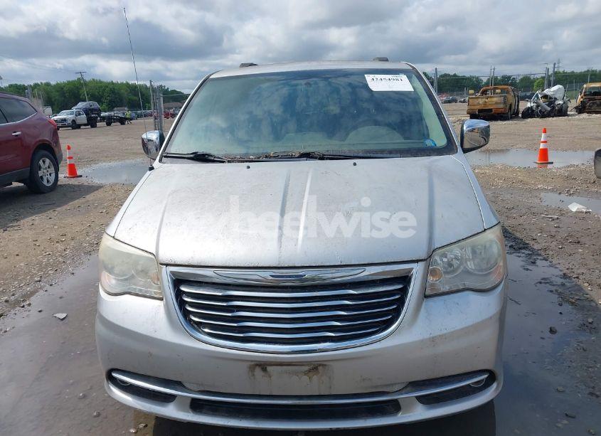 Photo 6 of 2011 Chrysler Town & COUNTRY TOURING-L (VIN 2A4RR8DG5BR611566)