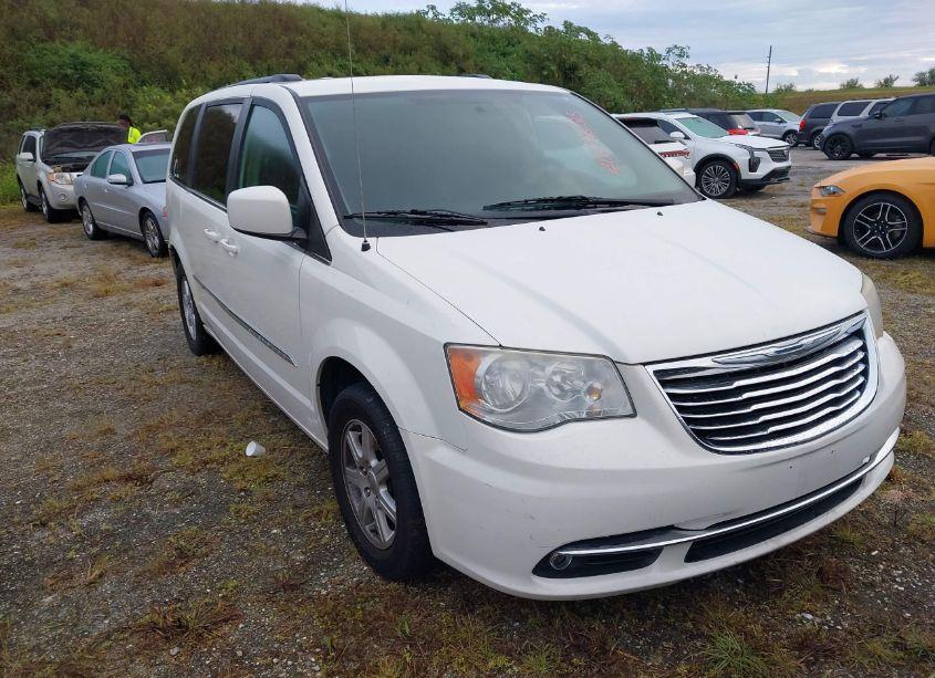 2011 Chrysler Town & COUNTRY TOURING-L (VIN 2A4RR8DG5BR641120) main photo