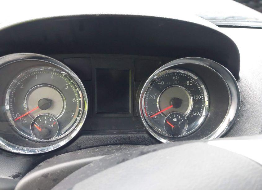 Photo 7 of 2011 Chrysler Town & COUNTRY TOURING-L (VIN 2A4RR8DG5BR641120)