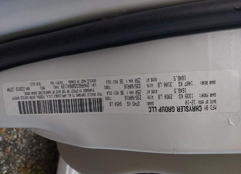 Photo 9 of 2011 Chrysler Town & COUNTRY TOURING-L (VIN 2A4RR8DG5BR641120)