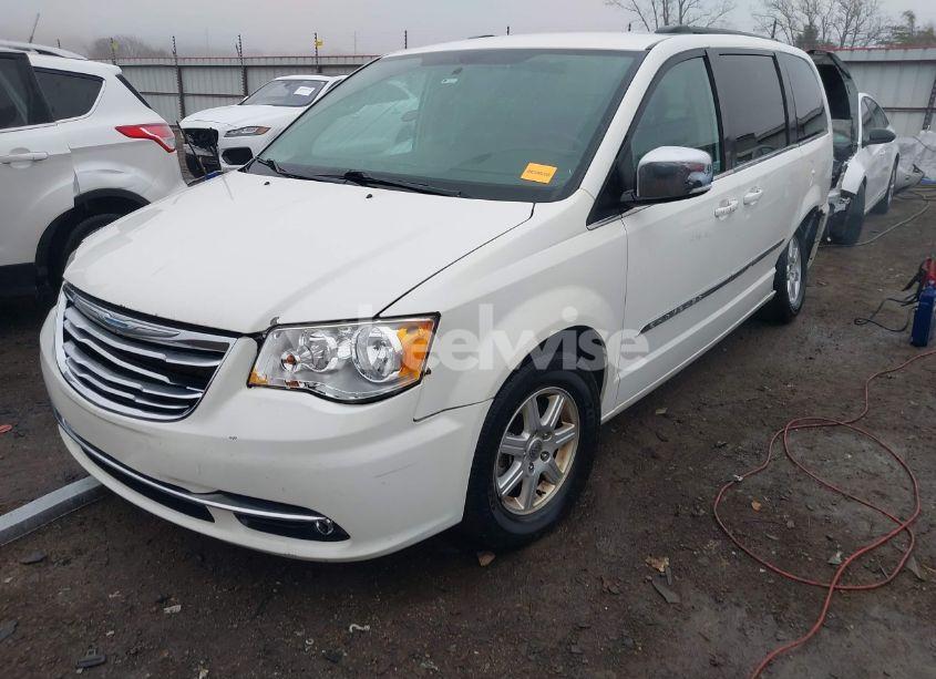 Photo 2 of 2011 Chrysler Town & COUNTRY TOURING-L (VIN 2A4RR8DG5BR690107)