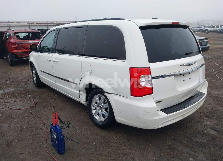 Photo 3 of 2011 Chrysler Town & COUNTRY TOURING-L (VIN 2A4RR8DG5BR690107)