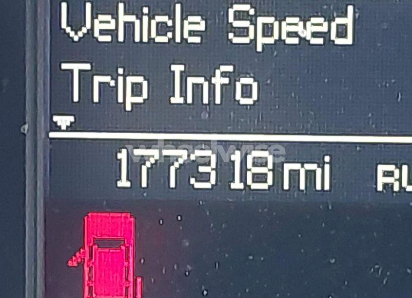 Photo 15 of 2011 Chrysler Town & COUNTRY TOURING-L (VIN 2A4RR8DG5BR704183)