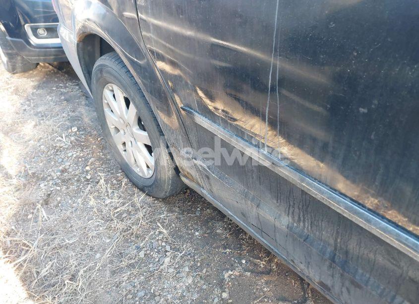 Photo 17 of 2011 Chrysler Town & COUNTRY TOURING-L (VIN 2A4RR8DG5BR704183)