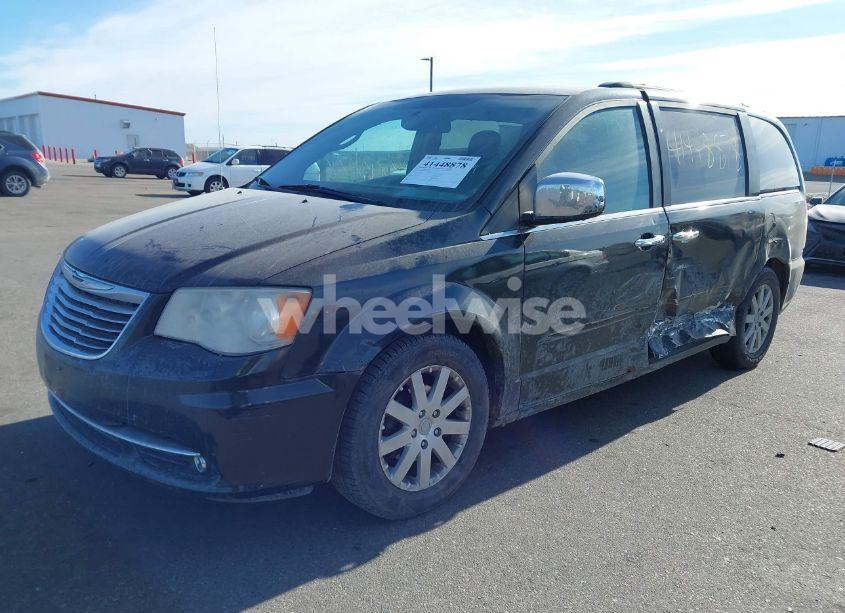 Photo 2 of 2011 Chrysler Town & COUNTRY TOURING-L (VIN 2A4RR8DG5BR704183)