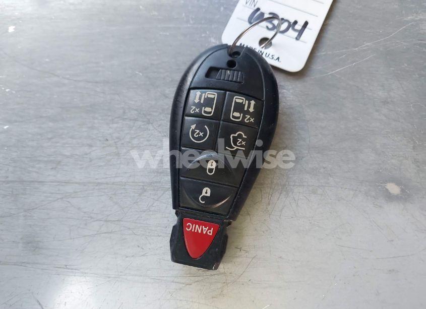 Photo 11 of 2011 Chrysler Town & COUNTRY TOURING-L (VIN 2A4RR8DG5BR714079)