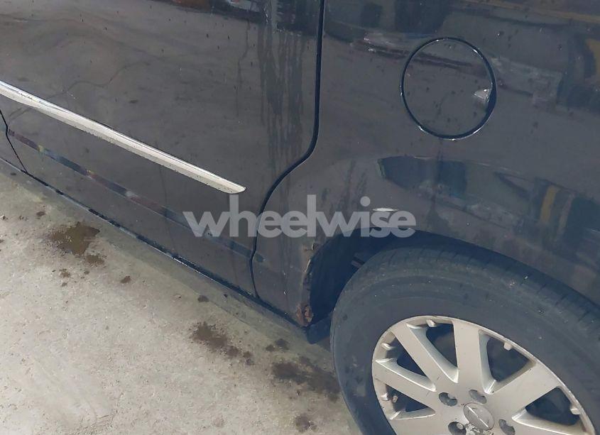 Photo 6 of 2011 Chrysler Town & COUNTRY TOURING-L (VIN 2A4RR8DG5BR746207)