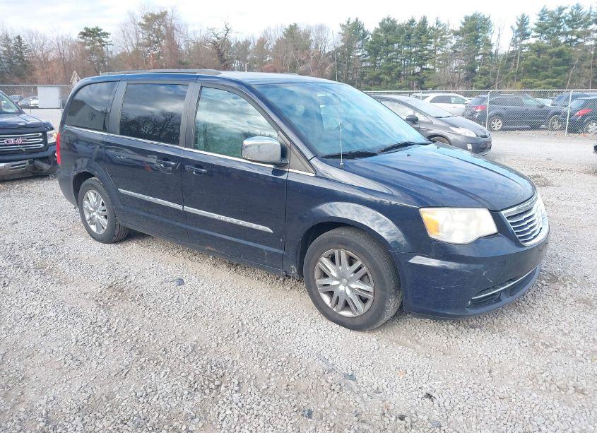 2011 Chrysler Town & COUNTRY TOURING-L (VIN 2A4RR8DG5BR749432) main photo