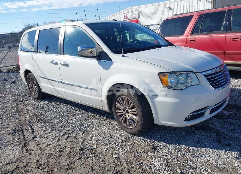 2011 Chrysler Town & COUNTRY TOURING-L (VIN 2A4RR8DG5BR784309) main photo