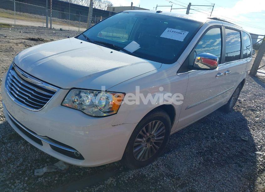 Photo 2 of 2011 Chrysler Town & COUNTRY TOURING-L (VIN 2A4RR8DG5BR784309)