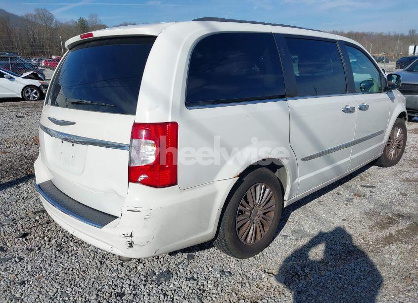 Photo 4 of 2011 Chrysler Town & COUNTRY TOURING-L (VIN 2A4RR8DG5BR784309)