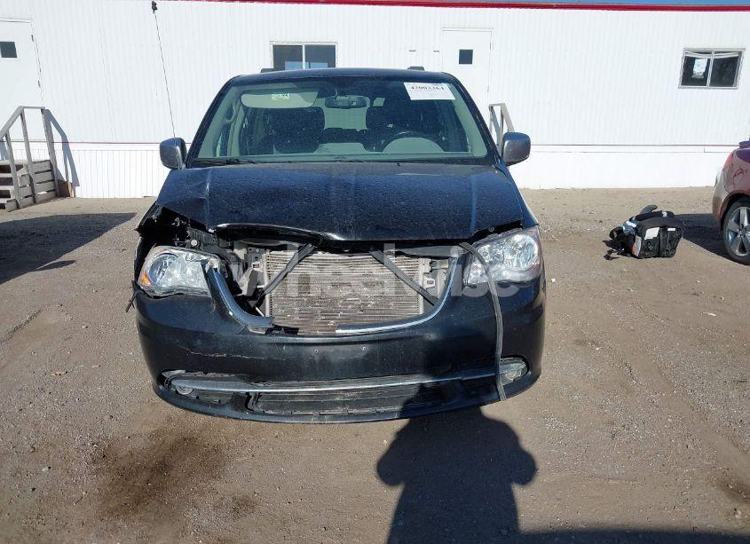 Photo 6 of 2011 Chrysler Town & COUNTRY TOURING-L (VIN 2A4RR8DG5BR803635)