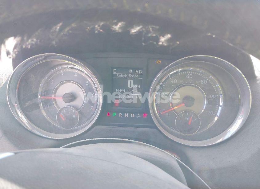 Photo 7 of 2011 Chrysler Town & COUNTRY TOURING-L (VIN 2A4RR8DG5BR803635)