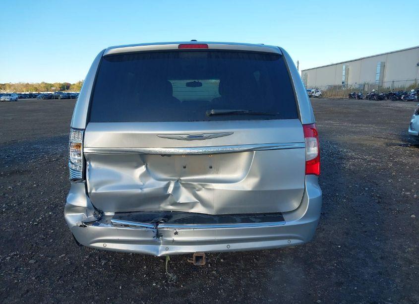 Photo 16 of 2011 Chrysler Town & COUNTRY TOURING-L (VIN 2A4RR8DG6BR611060)